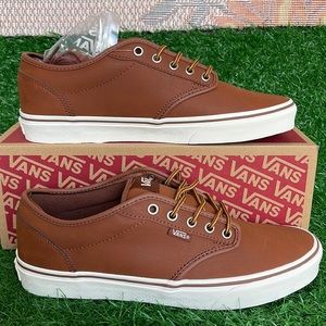 Vans Men’s Atwood
(Leather)Brown/Mashmallow
VN0A327LLYV
Sneakers